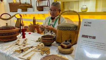 Intangible cultural heritage exhibition held in Xinjiang